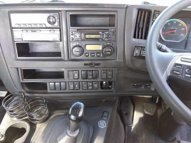 ギガキャブ付シャーシ　2PG-CYY77C　 2WD 9830