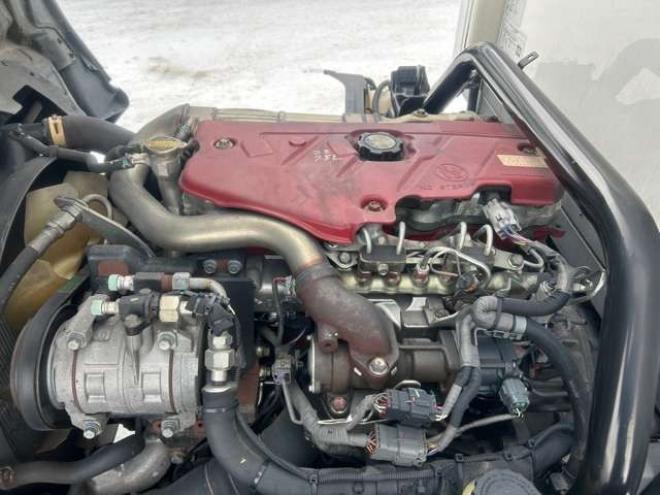 デュトロ冷凍バン　TKG-XZU695M 東プレ　 4WD 4000