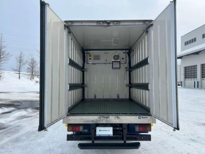 デュトロ冷凍バン　TKG-XZU695M 東プレ　 4WD 4000