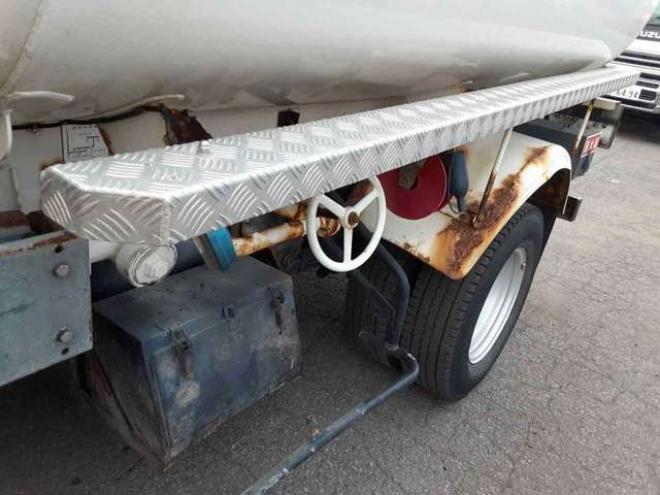 デュトロタンクローリー　TKG-XZU685M 東邦　 4WD 4000