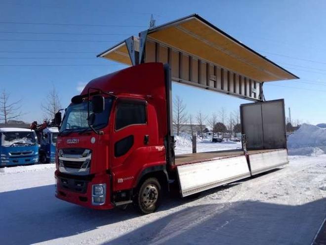 ギガウイング　QKG-CYJ77B 日本フルハーフ　 2WD 9830