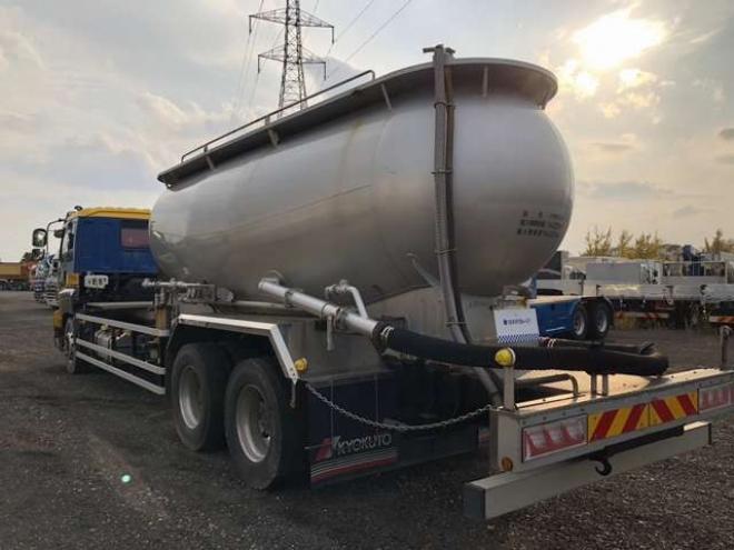 ギガ粉粒体運搬車 QKG-CYY77A 極東開発工業　 2WD 9830