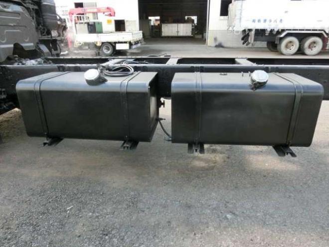 ギガキャブ付シャーシ　PDG-CYY77V8　 2WD 9830