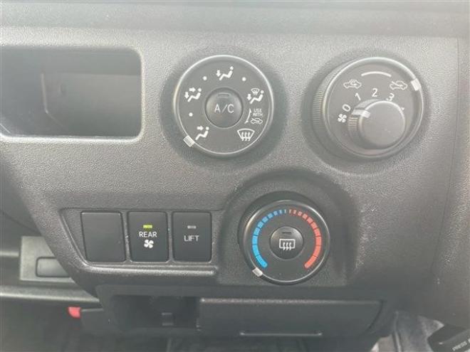 ハイエースバン3.0 ウェルキャブ Bタイプ ロング ディーゼルターボ 4WD　 福祉車両 3000