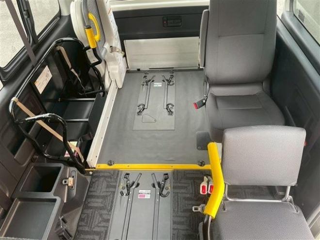 ハイエースバン3.0 ウェルキャブ Bタイプ ロング ディーゼルターボ 4WD　 福祉車両 3000