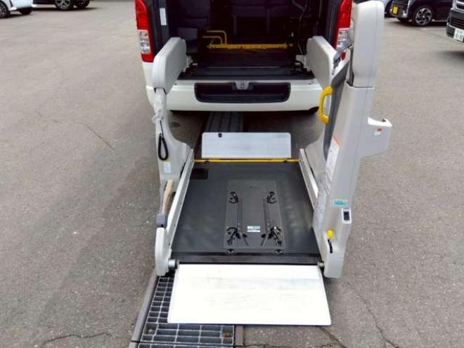 ハイエースバン3.0 ウェルキャブ Cタイプ ロング ディーゼルターボ 4WD　(レジアスエース) 福祉車両 3000