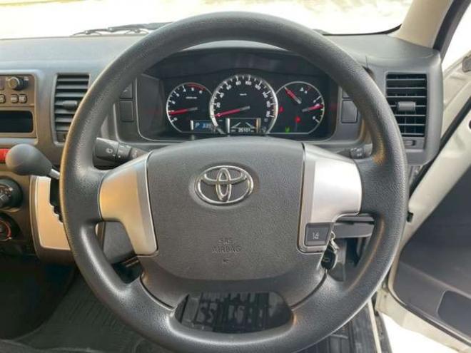 ハイエースバン2.8 ウェルキャブ Bタイプ ロング ディーゼルターボ 4WD　4WD　トヨタセーフティセンス付　オートステップ　リヤヒーター　リヤクーラー 福祉車両 2800