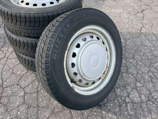 スイフト1.2 XG 4WD　4WD　シートヒーター　夏冬タイヤ 1200