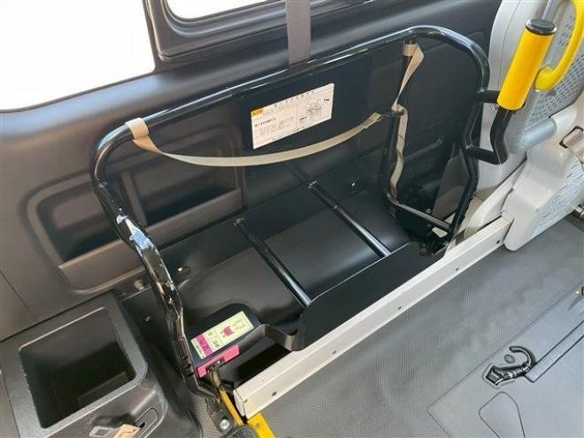 ハイエースバン2.8 ウェルキャブ Bタイプ ロング ディーゼルターボ 4WD　 福祉車両 2800