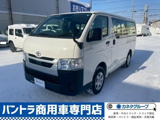 ハイエースバン2.8 DX ロング ディーゼルターボ 4WD　4WD　寒冷地仕様　9人　4ドア　トヨタセーフティセンス付　リヤヒーター付　夏・冬タイヤ有り 2800
