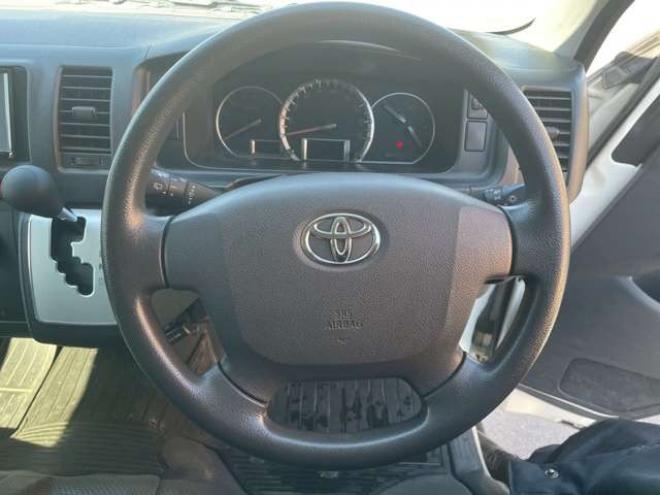 ハイエースバン2.8 DX ロング ディーゼルターボ 4WD　4WD　寒冷地仕様　社外ナビ　バックカメラ 2800