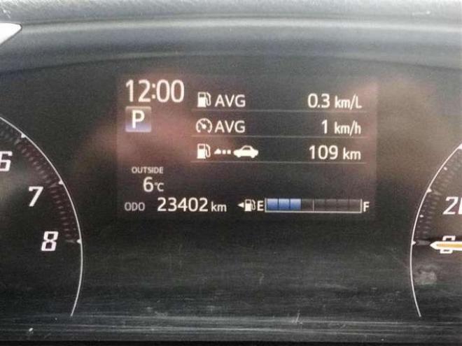 シエンタ1.5 G 4WD　4WD　純正ナビ　夏冬タイヤ 1500