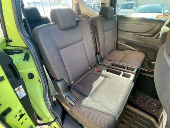 シエンタ1.5 G 4WD　4WD　純正ナビ　夏冬タイヤ 1500