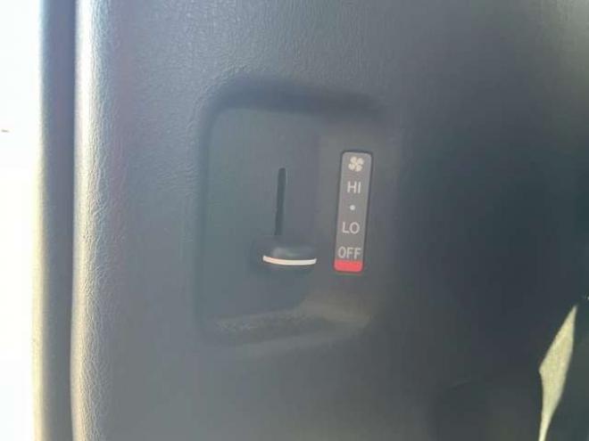 ハイエースバン2.8 DX ロング ディーゼルターボ 4WD　4WD　9人乗り　社外ナビ 2800