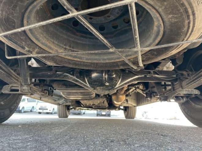 ハイエースバン2.8 DX ロング ディーゼルターボ 4WD　4WD　9人乗り　社外ナビ 2800