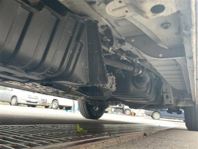 ハイエースバン2.8 中温強化冷凍バン ロング ディーゼルターボ 4WD　 2800