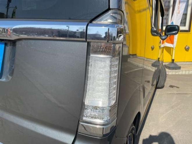 N-BOXスラッシュ G ターボAパッケージ 4WD　1年保証付/55000キロ/Bluetooth/純正8インチプレミアムナビ・フルセグTV/バックカメラ/エンジンスターター/純正15インチアルミホイール/国産ドライブレコーダー/HIDヘッドライト/車検整備2年付/法定整備/修復歴無し 660