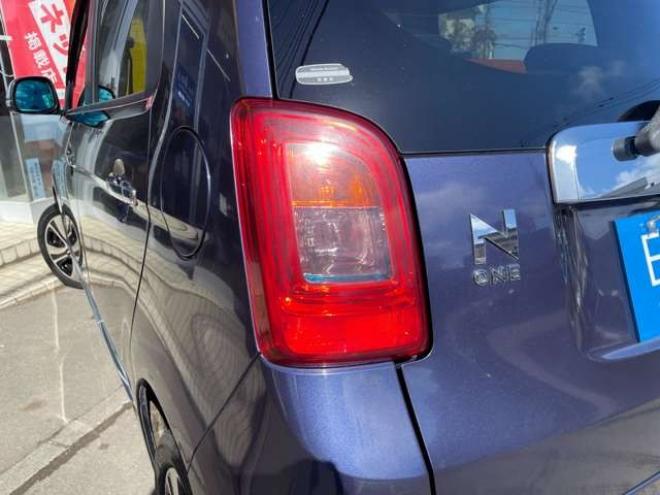 N-ONEプレミアム ツアラー Lパッケージ 4WD　1年走行距離無制限保証付/ナビ・フルセグTV/バックカメラ/国産前後ドライブレコーダー/ETC/純正アルミホイール15インチ夏タイヤ装着/アルミホイール付き冬タイヤ付き/2トーンカラー/車検整備2年付/法定整備/修復歴無 660