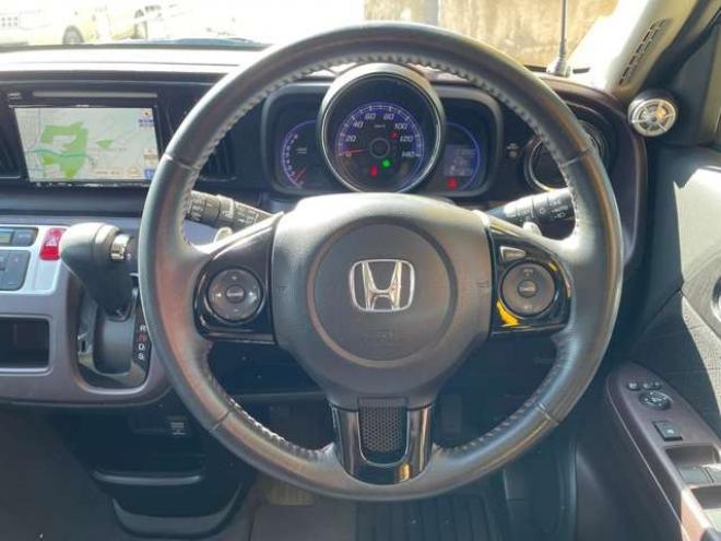 N-ONEプレミアム ツアラー Lパッケージ 4WD　1年走行距離無制限保証付/ナビ・フルセグTV/バックカメラ/国産前後ドライブレコーダー/ETC/純正アルミホイール15インチ夏タイヤ装着/アルミホイール付き冬タイヤ付き/2トーンカラー/車検整備2年付/法定整備/修復歴無 660