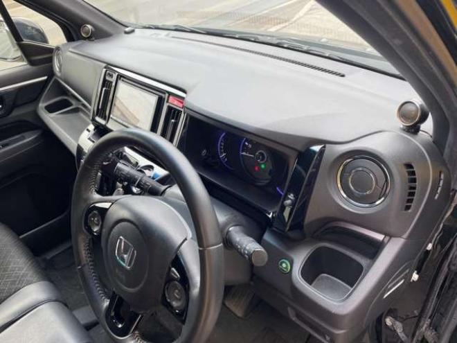 N-WGNカスタムG ターボパッケージ 4WD　1年保証付き/Bluetooth/ナビ・フルセグTV/バックカメラ/純正アルミホイール夏タイヤ装着/アルミホイール付き冬タイヤ付き/純正ETC/純正エンジンスターター/シートヒーター/後期型/車検整備2年付/法定整備/修復歴無し 660