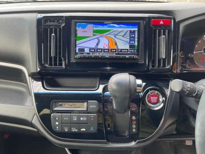 N-WGNカスタムG ターボパッケージ 4WD　1年保証付き/Bluetooth/ナビ・フルセグTV/バックカメラ/純正アルミホイール夏タイヤ装着/アルミホイール付き冬タイヤ付き/純正ETC/純正エンジンスターター/シートヒーター/後期型/車検整備2年付/法定整備/修復歴無し 660