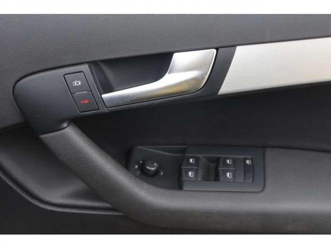 アウディA3スポーツバック 3.2 クワトロ Sライン 4WD　検R8/7　両側シートヒーター　パドルシフト　ETC 正規輸入車 3200