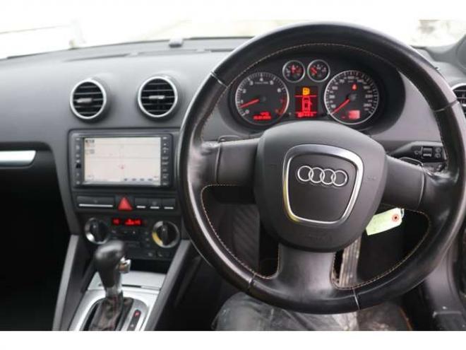 アウディA3スポーツバック 3.2 クワトロ Sライン 4WD　検R8/7　両側シートヒーター　パドルシフト　ETC 正規輸入車 3200
