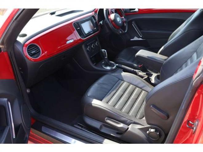 ビートルデザイン レザー パッケージ　検二年　バックモニター　TV 正規輸入車 2WD 1200