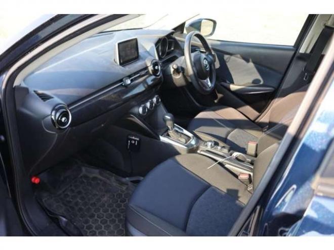 デミオ1.5 XD ディーゼルターボ 4WD　検二年　バックカメラ　自社　ローンカノウ 1500