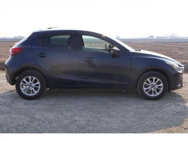 デミオ1.5 XD ディーゼルターボ 4WD　検二年　バックカメラ　自社　ローンカノウ 1500