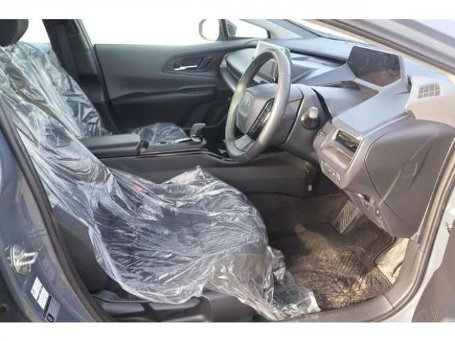 プリウス2.0 G E-Four 4WD　検R9/7　クルコン　バックカメラ　ブラインドスポットモニター　シートヒーター　Pソナーセンサー 2000