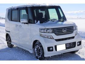 N-BOX　カスタムG Lパッケージ 4WD　検R9/5　両側電動スライドドア　　自社　ローンカノウ 660