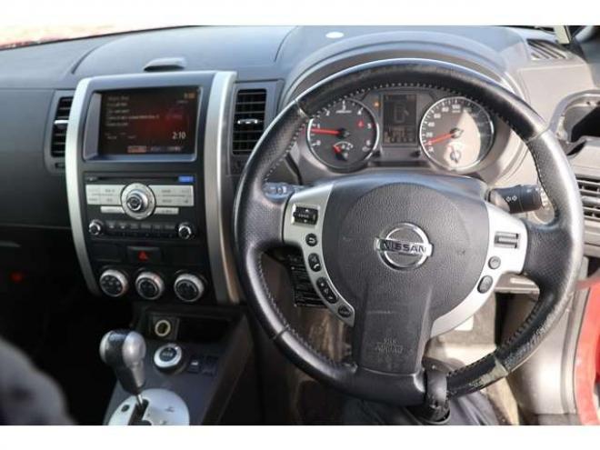 エクストレイル2.0 20GT ディーゼルターボ 4WD　検2年　バックカメラ　クルコン　TV　オートライト 2000