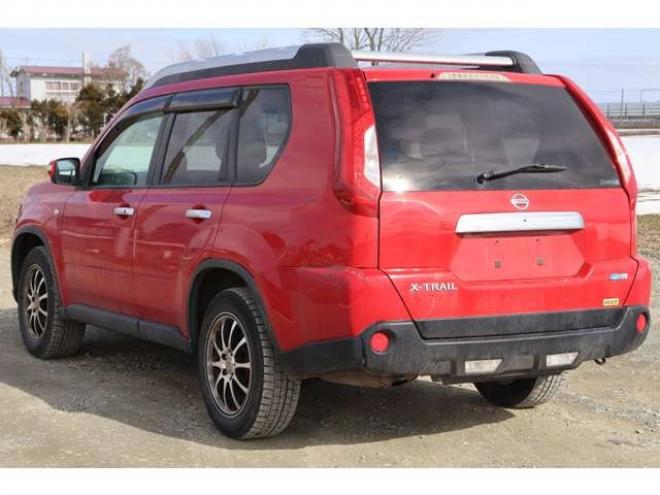 エクストレイル2.0 20GT ディーゼルターボ 4WD　検2年　バックカメラ　クルコン　TV　オートライト 2000