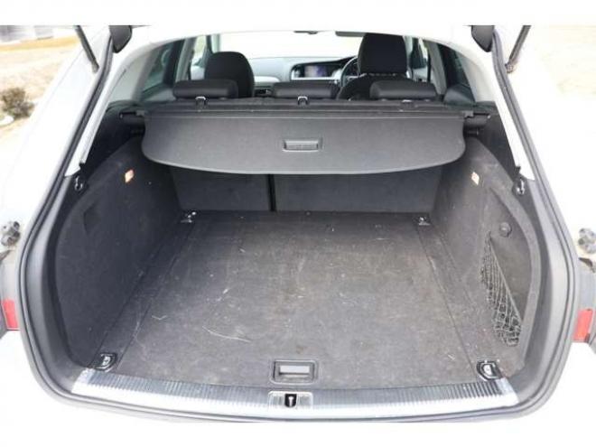 アウディA4アバント 2.0 TFSI クワトロ 4WD　検二年　後期　バックカメラ　Bluetooth 正規輸入車 2000