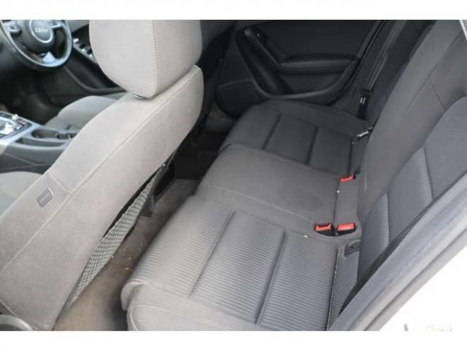 アウディA4アバント 2.0 TFSI クワトロ 4WD　検二年　後期　バックカメラ　Bluetooth 正規輸入車 2000