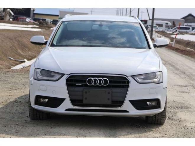 アウディA4アバント 2.0 TFSI クワトロ 4WD　検二年　後期　バックカメラ　Bluetooth 正規輸入車 2000
