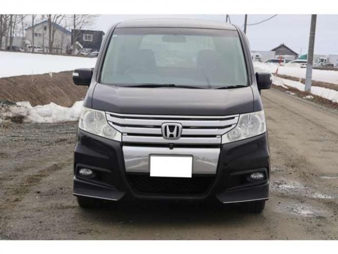 ステップワゴン2.0 スパーダ Z 4WD　検二年　バックカメラ　自社　ローンカノウ 2000