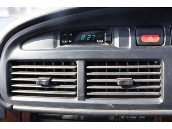 グロリアセダン　2.0 V20Eクラシック　検二年 2WD 2000