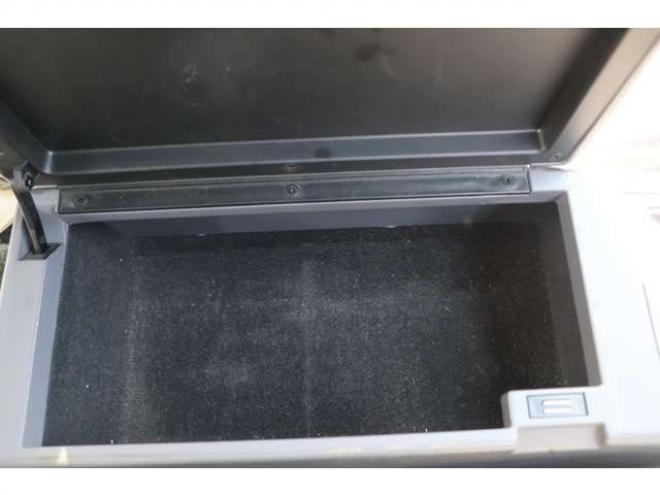 グロリアセダン　2.0 V20Eクラシック　検二年 2WD 2000