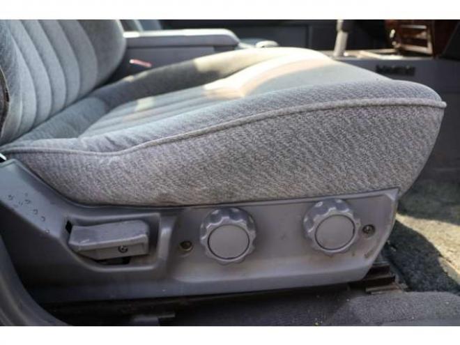 グロリアセダン　2.0 V20Eクラシック　検二年 2WD 2000