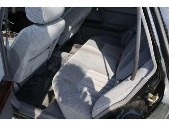 グロリアセダン　2.0 V20Eクラシック　検二年 2WD 2000