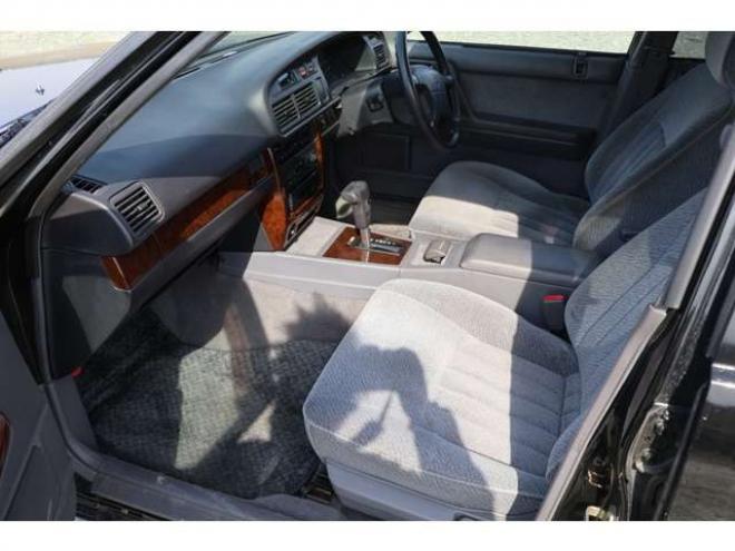 グロリアセダン　2.0 V20Eクラシック　検二年 2WD 2000