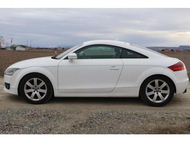 アウディTT クーペ 2.0 TFSI　検2年　パドルシフト　バックカメラ　自社　ローンカノウ 正規輸入車 2WD 2000