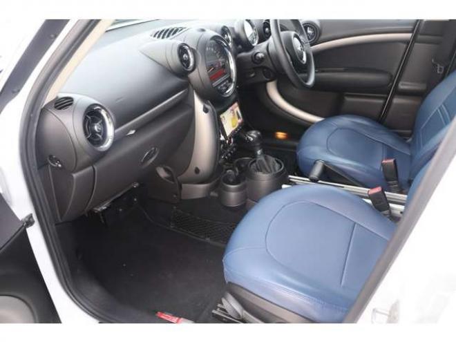 ミニクロスオーバー クーパー D　検二年　社外ナビ　バックモニター　TV　ETC 正規輸入車 2WD 2000