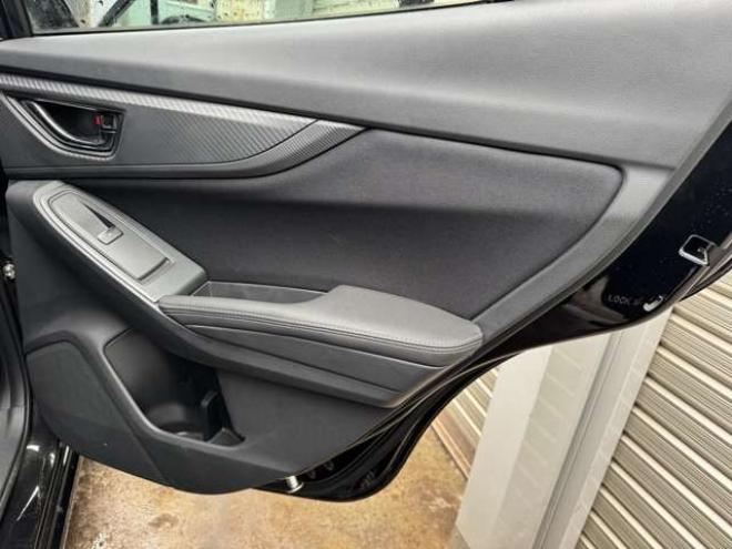 インプレッサスポーツ 2.0 i-L アイサイト 4WD　ナビ　TV　Bカメラ　Bluetooth　LEDヘッドライト　STiフロントリップ 2000