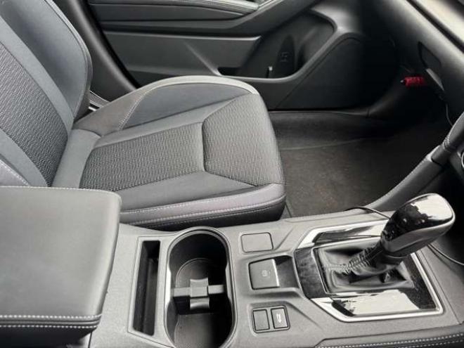 インプレッサスポーツ 2.0 i-L アイサイト 4WD　ナビ　TV　Bカメラ　Bluetooth　LEDヘッドライト　STiフロントリップ 2000