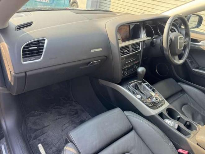 アウディA5スポーツバック 2.0 TFSI クワトロ 4WD　夏冬タイヤ　黒革シート　ナビ　TV　Bカメラ 正規輸入車 2000