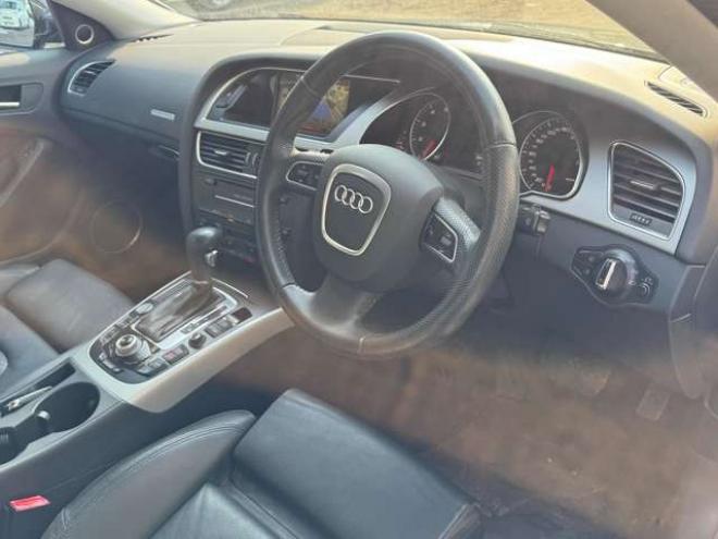 アウディA5スポーツバック 2.0 TFSI クワトロ 4WD　夏冬タイヤ　黒革シート　ナビ　TV　Bカメラ 正規輸入車 2000