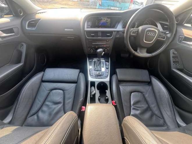 アウディA5スポーツバック 2.0 TFSI クワトロ 4WD　夏冬タイヤ　黒革シート　ナビ　TV　Bカメラ 正規輸入車 2000